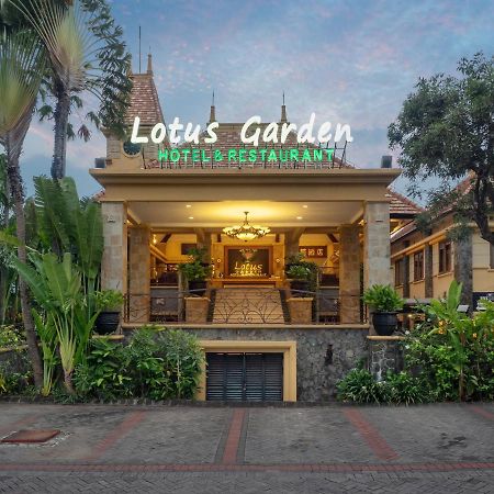 Lotus Garden Hotel Kediri  Kültér fotó