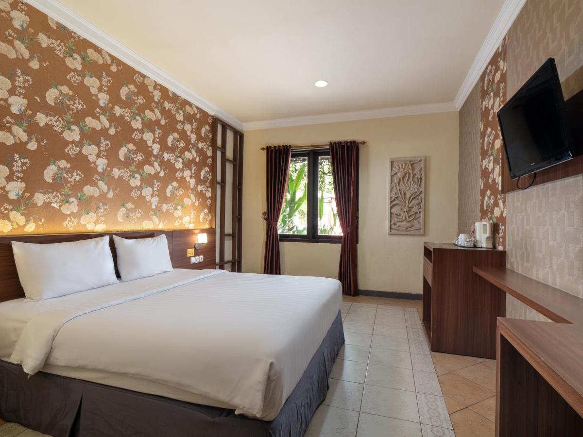 Lotus Garden Hotel Kediri  Kültér fotó