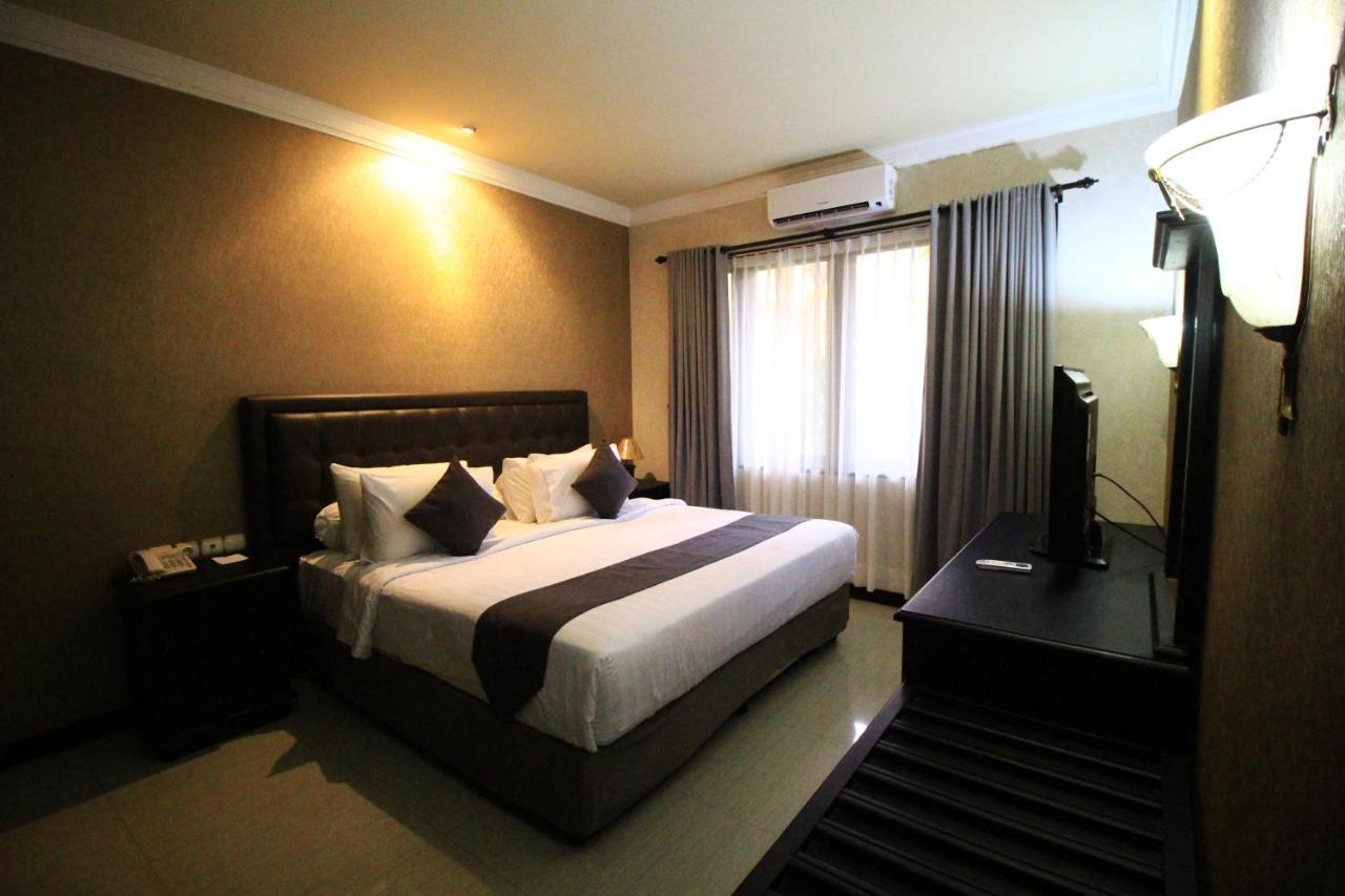 Lotus Garden Hotel Kediri  Kültér fotó