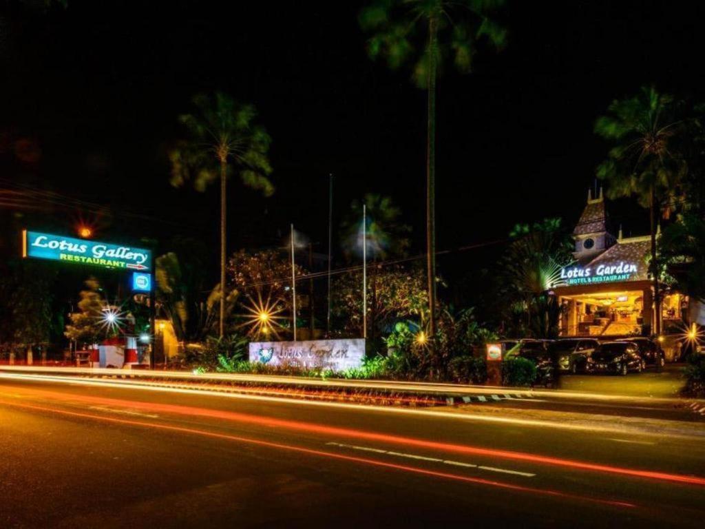 Lotus Garden Hotel Kediri  Kültér fotó